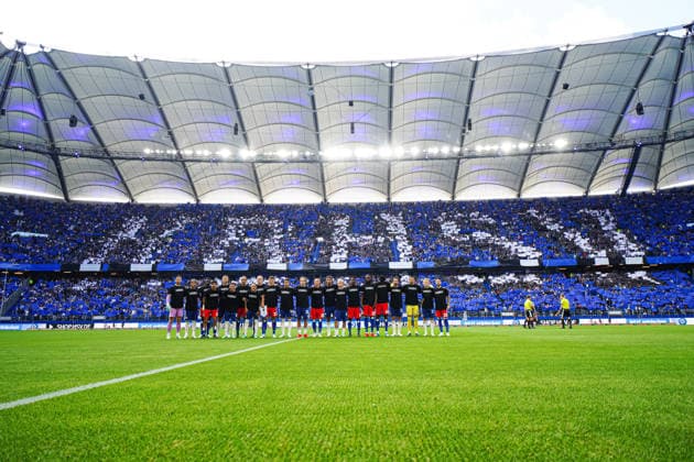 FC Kopenhagen und Hamburger SV vor Choreografie Fans Ultras beider Mannschaften GER, Hamburger SV vs. FC Kopenhagen, Fußball, Testspiel, Saison 2026 2027, 04.10.2026 GER, Hamburger SV vs. FC Kopenhagen, Fußball, Testspiel, Saison 2026 2027, 04.10.2026 Hamburg Copyright: xEibner-Pressefoto MarcelxvonxFehrnx EP_MFN