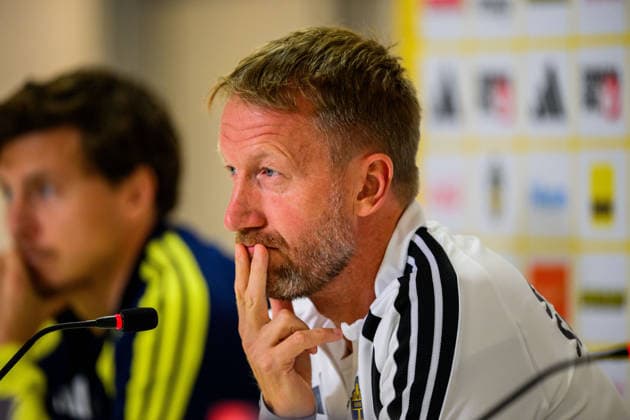 261004 Head coach Graham Potter of the Swedish men s national football team at a press conference, PK, Pressekonferenz on October 4, 2026 in Bucharest. Photo: Ludvig Thunman BILDBYRAN kod LT LT0827 fotboll football soccer fotball nations league uefa nations league presskonferens press conference sverige sweden sverige a bbeng fotboll football soccer fotball nations league uefa nations league presskonferens press conference sverige sweden sverige a bbeng Copyright: LUDVIGxTHUNMAN BB261004LT075