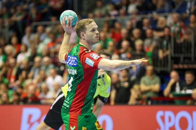 04.10.2026, xgox, Handball - Opel HBL SC Magdeburg - HC Erlangen emspor, v.l. Omar Ingi Magnusson (Magdeburg, 14) beim Siebenmeter Magdeburg