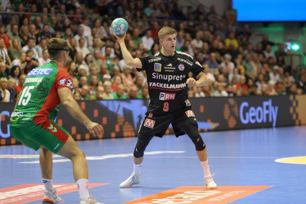 04.10.2026, xtgx, Handball Opel HBL, SC Magdeburg - HC Erlangen emspor, v.l. Sander Andreassen Overjordet (Erlangen, 8) Magdeburg