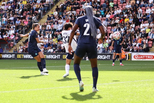 Tottenham Hotspur v London City Lionesses 04 October 2026, London - Women s Super League - Tottenham Hotspur v London City Lionesses - Alexia Putellas of London City Lionesses scores their third goal - Photo: Jacques Feeney Offside. London UK Copyright: xJacquesxFeeneyx xOffsidexOffside