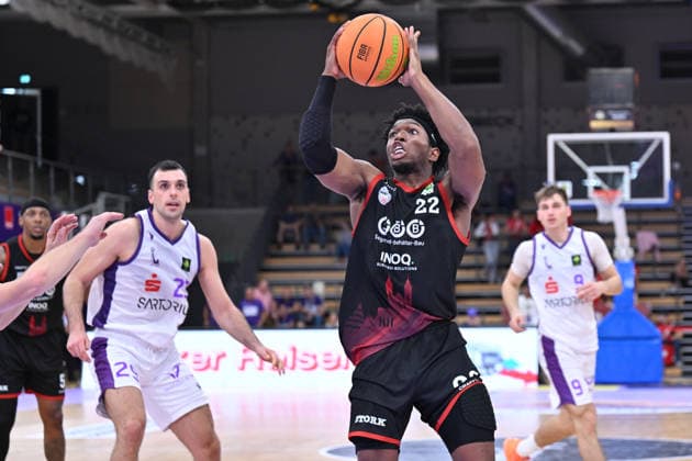 BG Göttingen - SBB Börde Baskets Wolmirstedt 04.10.2026, Göttingen: Basketball: 2. Bundesliga, ProA, BG Göttingen - SBB Börde Baskets Wolmirstedt, 3. Spieltag, Sparkassen-Arena. Kenneth Andrew Cooper (SBB Börde Baskets Wolmirstedt) wirft. Göttingen Niedersachsen Deutschland