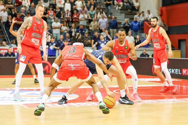 GER, GIESSEN 46ers vs. VfL SparkassenStars Bochum, Basketball, ProA, 3. Spieltag, Spielzeit 2026 2027, 04.10.2026,Aitor Julen Pickett Lazo (VfL SparkassenStars Bochum) GER, GIESSEN 46ers vs. VfL SparkassenStars Bochum, Basketball, ProA, 3. Spieltag, Spielzeit 2026 2027, 04.10.2026 GIESSEN 46ers Copyright: xEibner-Pressefoto JavadxMohammadpourx EP_JMR