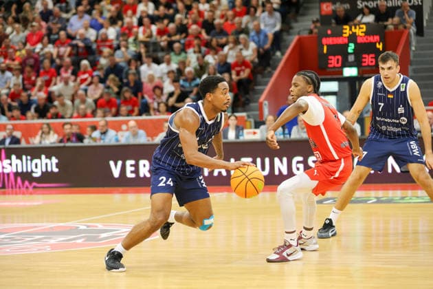 GER, GIESSEN 46ers vs. VfL SparkassenStars Bochum, Basketball, ProA, 3. Spieltag, Spielzeit 2026 2027, 04.10.2026,JaMonta Black (VfL SparkassenStars Bochum) GER, GIESSEN 46ers vs. VfL SparkassenStars Bochum, Basketball, ProA, 3. Spieltag, Spielzeit 2026 2027, 04.10.2026 GIESSEN 46ers Copyright: xEibner-Pressefoto JavadxMohammadpourx EP_JMR