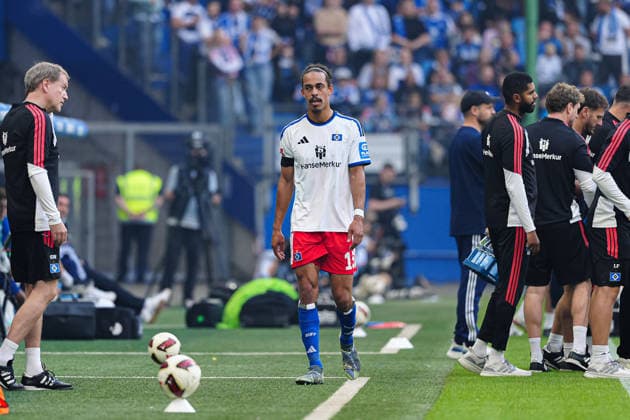 Yussuf Poulsen (Hamburger SV, 15) muss mit Verletzung ausgewechselt werden GER, Hamburger SV vs. FC Kopenhagen, Fußball, Testspiel, Saison 2026 2027, 04.10.2026 GER, Hamburger SV vs. FC Kopenhagen, Fußball, Testspiel, Saison 2026 2027, 04.10.2026 Hamburg Copyright: xEibner-Pressefoto MarcelxvonxFehrnx EP_MFN