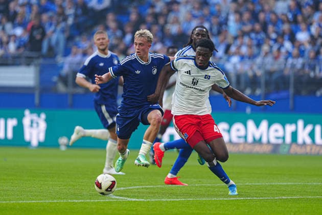 Gunnar Orri Olsen (FC Kopenhagen, 45), Shafiq Nandja (Hamburger SV, 43) GER, Hamburger SV vs. FC Kopenhagen, Fußball, Testspiel, Saison 2026 2027, 04.10.2026 GER, Hamburger SV vs. FC Kopenhagen, Fußball, Testspiel, Saison 2026 2027, 04.10.2026 Hamburg Copyright: xEibner-Pressefoto MarcelxvonxFehrnx EP_MFN