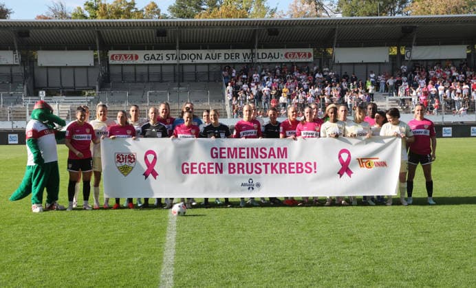 Stuttgart , Google Pixel Frauen-Bundesliga VfB Stuttgart vs. Union Berlin , gemeinsam gegen Brustkrebs