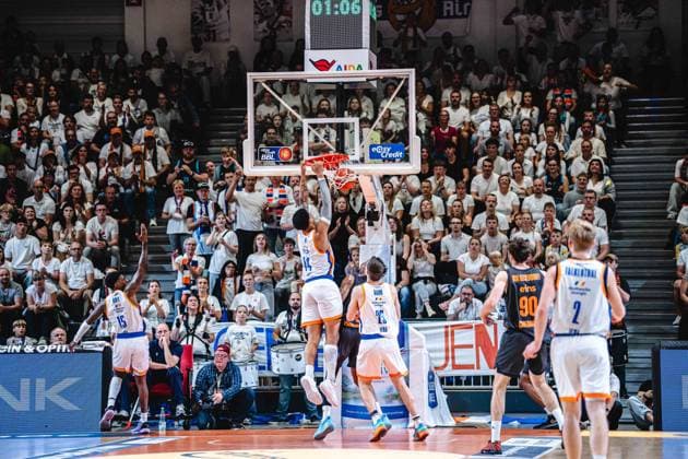 easycredit BBL Basketball Bundesliga 2026 2027 4. Spieltag Science City Jena vs NINERS Chemnitz am 04.10.2026 Ira Lee (Jena) Dunking Sparkassen Arena
