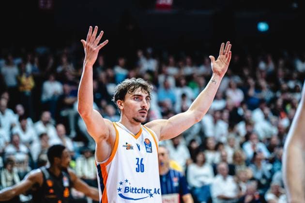 easycredit BBL Basketball Bundesliga 2026 2027 4. Spieltag Science City Jena vs NINERS Chemnitz am 04.10.2026 Kristofer Krause (Jena), unzufrieden, Arme hoch, Portrait Sparkassen Arena