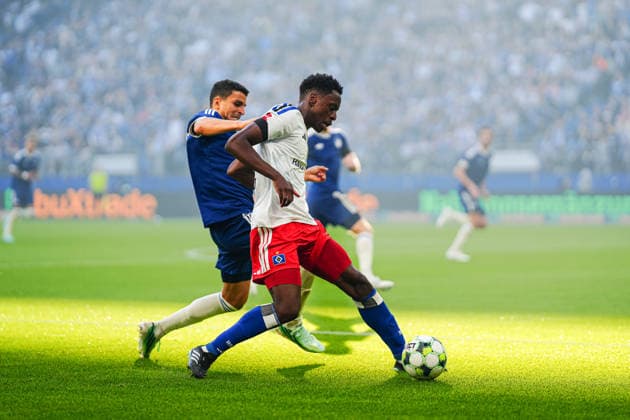 Albert Sambi Lokonga (Hamburger SV, 06), Mohamed Elyounoussi (FC Kopenhagen, 10) GER, Hamburger SV vs. FC Kopenhagen, Fußball, Testspiel, Saison 2026 2027, 04.10.2026 GER, Hamburger SV vs. FC Kopenhagen, Fußball, Testspiel, Saison 2026 2027, 04.10.2026 Hamburg Copyright: xEibner-Pressefoto MarcelxvonxFehrnx EP_MFN