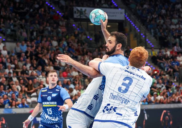 04.10.2026, Deutschland, Stuttgart, DHB Pokal Saison 2026 2027, TVB Stuttgart vs. TBV Lemgo Lippe, v.l. JoÃ«l Willecke (TBV), Mohamed Amine Darmoul (TVB), Nicolai Theilinger (TBV)