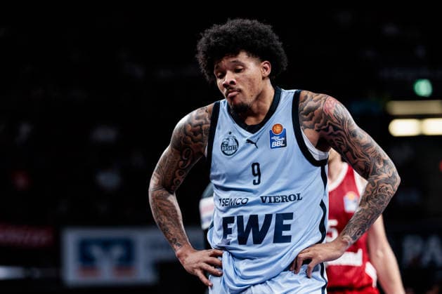 easyCredit Basketball Bundesliga: FC Bayern München - EWE Baskets Oldenburg; 04.10.2026 Tylan Pope (EWE Baskets Oldenburg, 9) frustriert easyCredit Basketball Bundesliga: FC Bayern München - EWE Baskets Oldenburg, München, BMW Park am 04.10.2026 Copyright: xBEAUTIFULxSPORTS Wunderlx