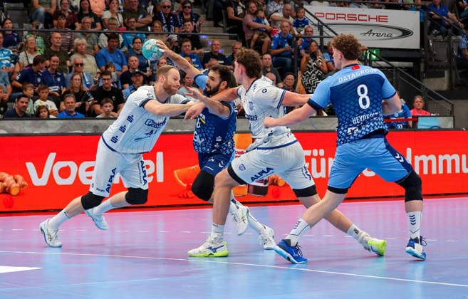 04.10.2026, Deutschland, Stuttgart, Opel HBL, Bundesliga 2026 2027, TVB Stuttgart vs. TBV Lemgo Lippe, v.l. Lenny Rubin (TBV), Mohamed Amine Darmoul (TVB), JoÃ«l Willecke (TBV), Max Heydecke (TVB)