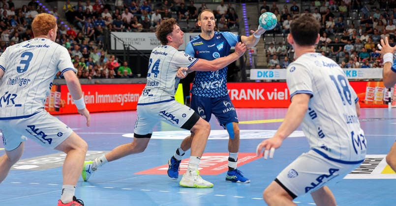 04.10.2026, Deutschland, Stuttgart, Opel HBL, Bundesliga 2026 2027, TVB Stuttgart vs. TBV Lemgo Lippe, v.l. JoÃ«l Willecke (TBV), Kai Häfner (TVB)