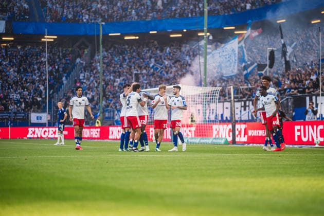 Testspiel: Hamburger SV vs. FC Kopenhagen, 04.10.2026 TOR, JUBEL durch Kofi Amoako (Hamburger SV, 22) zum 1:0; Fußball, Testspiel: Hamburger SV vs. FC Kopenhagen am 04.10.2026 im Volksparkstadion, Hamburg DFL REGULATIONS PROHIBIT ANY USE OF PHOTOGRAPHS AS IMAGE SEQUENCES AND OR QUASI-VIDEO. Copyright: xBEAUTIFULxSPORTS Tonhäuserx