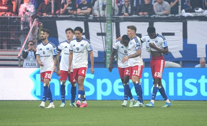 Foto : Torjubel beim HSV , Nicolai REMBERG und Kofi AMOAKO feiern den Treffer zum 1-0 Fussball Bundesliga , Freundschaftsspiel am So. 04.10.2026 Hamburger SV - FC Kopenhagen