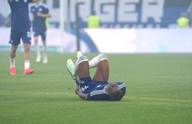 Foto : am Boden zerstört ist ..... Geovanni Vianney NDJEE (Copenhagen) Fussball Bundesliga , Freundschaftsspiel am So. 04.10.2026 Hamburger SV - FC Kopenhagen