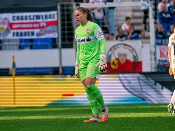 Torhueterin Laura Giuliani (VfB Stuttgart, 01) enttaeuscht nach 0:2 durch Lina Hausicke (1. FC Union Berlin, 32) GER, Fussball, VfB Stuttgart vs. 1. FC Union Berlin, Google Pixel Frauen-Bundesliga, 6 Spieltag, Stuttgart, Saison 2026 2027, 04.10.2026 GER, Fussball, VfB Stuttgart vs. 1. FC Union Berlin, Google Pixel Frauen-Bundesliga, 6. Spieltag, Stuttgart, Saison 2026 2027, 04.10.2026 Stuttgart Copyright: xCarstenxSchweringx EP_CSG
