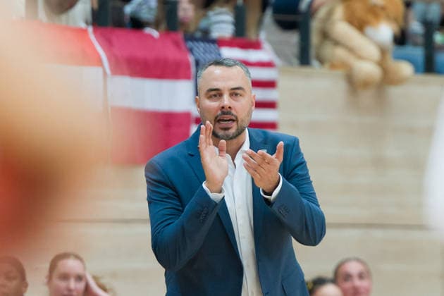 Timur Topal (Lions, Head Coach), halfit Lions vs. TK Hannover Luchse, Damen Basketball, 1. Bundesliga, DBBL, 1. Spieltag Saison 2026 27, 04.10.2026. Halle SWH Arena Sachsen-Anhalt Deutschland