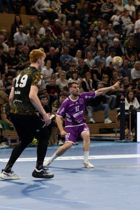 Im Bild: David Kuntsch (97, Hüttenberg) wirft den Ball 04.10.2026, HC Elbflorenz 2006 - TV 05 07 Hüttenberg, 2. Handball-Bundesliga, 6. Spieltag, Deutschland, Dresden, BallsportArena Dresden Copyright: HMBxMedia xEtiennexSchlick