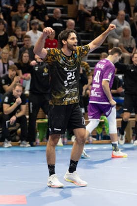 Im Bild: Sebastian Greß (25, Dresden) beim Jubeln nach einem Tor 04.10.2026, HC Elbflorenz 2006 - TV 05 07 Hüttenberg, 2. Handball-Bundesliga, 6. Spieltag, Deutschland, Dresden, BallsportArena Dresden Copyright: HMBxMedia xEtiennexSchlick