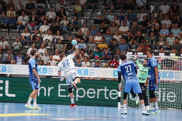 Adam Nyfjaell (TBV Lemgo Lippe, 22) mit einem Wurf GER, TVB Stuttgart vs. TBV Lemgo Lippe, Handball, Opel Handball-Bundesliga, 6. Spieltag, Spielzeit 2026 2027, 04.10.2026 GER, TVB Stuttgart vs. TBV Lemgo Lippe, Handball, Opel Handball-Bundesliga, 6. Spieltag, Spielzeit 2026 2027, 04.10.2026 Stuttgart Copyright: xEibner-Pressefoto SoerenxHerwegx EP_SHG