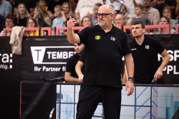 Tigers Tuebingen - Nuernberg Falcons, Herren, 2. Bundesliga, Barmer 2. Basketball Bundesliga, pro A, 3. Spieltag, Spielzeit 2026 2027, 04.10.2026 Felix Banobre (Tigers Tuebingen, Head Coach)