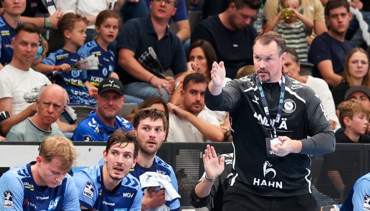 04.10.2026, Deutschland, Stuttgart, Opel HBL, Bundesliga 2026 2027, TVB Stuttgart vs. TBV Lemgo Lippe, TVB Trainer Misha Kaufmann