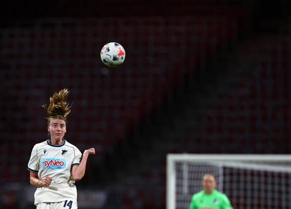 October 4, 2026, Nuremberg, Bayern, Germany: Doorn Lisa of Hoffenheim is seen with the ball during the Women German Bundesliga 2026 - 2027 football match between 1.FC Nurnberg and TSG Hoffenheim at Max Morlock Stadium in Nuremberg , Bayern , Germany . October 04th , 2026 Football Women German Bundesliga 2026 - 2027 1.FC Nurnberg-TSG Hoffenheim  - ZUMAe140 20261004_zip_e140_060 Copyright: xDavidexEliasx