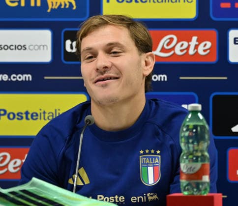 Ahead of Italy v Turkiye: UEFA Nations League A Group 1 match BOLOGNA, ITALY - OCTOBER 2: Italian football player Nicolo Barella speaks during a press conference, PK, Pressekonferenz ahead of the UEFA Nations League A Group 1 match between Italy and Turkiye at Stadio Renato Dall Ara in Bologna, Italy on October 4, 2026. Mustafa Yalcin Anadolu Bologna Italy. Editorial use only. Please get in touch for any other usage.  Copyright: x2026xAnadoluxMustafaxYalcinx