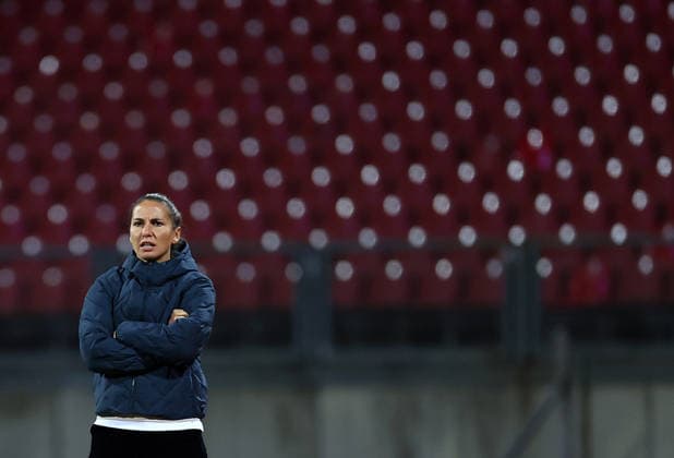 Football Women german Bundesliga 2026 - 2027 1.FC Nurnberg-TSG Hoffenheim Coach of Hoffenheim Virsinger Eva-Maria is seen during the Women German Bundesliga 2026 - 2027 football match between 1.FC Nurnberg and TSG Hoffenheim at Max Morlock Stadium in Nuremberg , Bayern , Germany . October 04th , 2026 Photo by Davide Elias Copyright: xDavidexEliasx