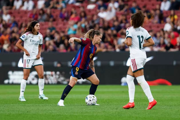 October 4, 2026, Barcelona, Barcelona, Spain: Claudia Pina of FC Barcelona, Barca in action during the Spanish Women league, Liga F, football match played between FC Barcelona and Real Madrid CF at Spotify Camp Nou Stadium on October 04, 2026 in Barcelona, Spain. FC Barcelona V Real Madrid CF - Liga F  - ZUMAa181 20261004_zaa_a181_068 Copyright: xJavierxBorregox