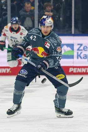 Yasin Ehlitz 42 (EHC Red Bull Muenchen), EHC Red Bull Muenchen vs. Augsburger Panther, 6. Spieltag, Eishockey, Penny-DEL, 03.10.2026 Muenchen Bayern Deutschland