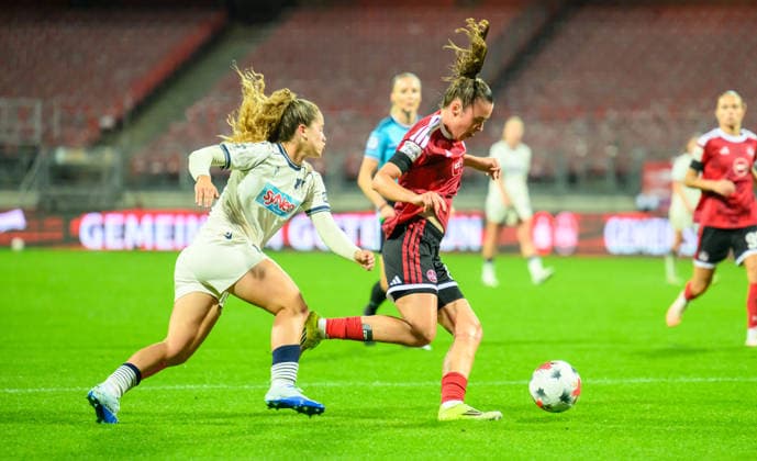 04.10.2026 - Fussball - Saison 2026 2027 - 1. Google Pixel Frauen Bundesliga - 06. Spieltag: 1. FC Nürnberg FCN ( Club Clubfrauen ) - TSG 1899 Hoffenheim - Sportfoto Zink - xwoxzix - Laia Martret Jimenez (21, TSG Hoffenheim ) Julia Pollak (22, 1. FC Nürnberg FCN )