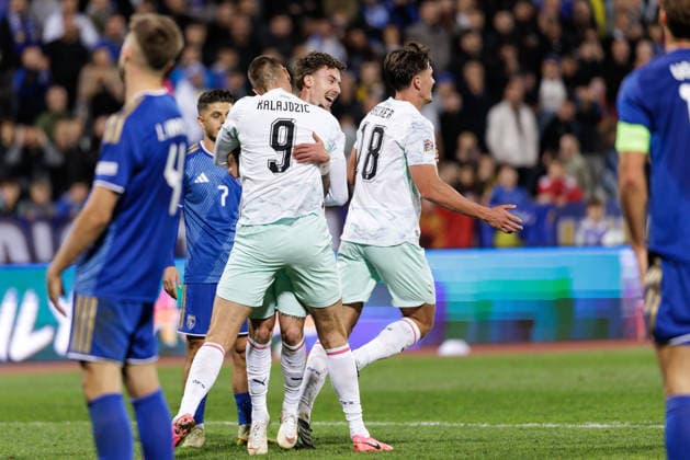 SOCCER - NL, KOS vs AUT PRISTINA,KOSOVO,04.OCT.26 - SOCCER - UEFA Nations League, OEFB international match, Länderspiel, Nationalmannschaft Kosovo vs Austria. Image shows the rejoicing of Sasa Kalajdzic, Christoph Lang and Felix Bacher (AUT).  GEPAxpictures xArminxRauthner