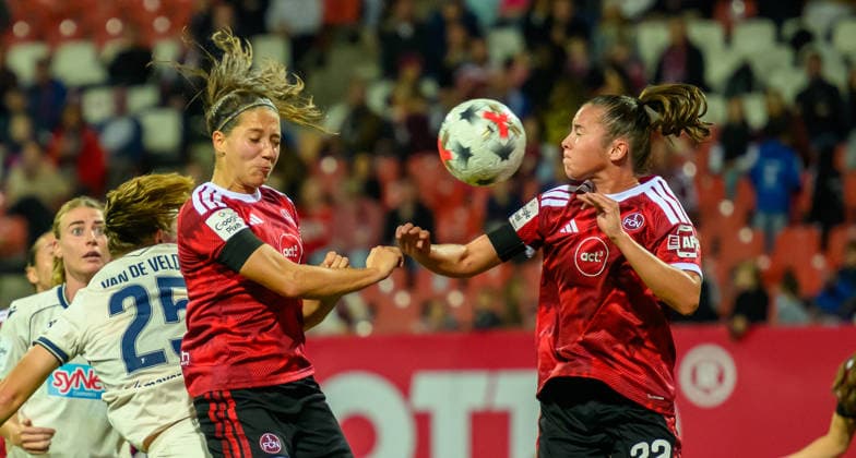04.10.2026 - Fussball - Saison 2026 2027 - 1. Google Pixel Frauen Bundesliga - 06. Spieltag: 1. FC Nürnberg FCN ( Club Clubfrauen ) - TSG 1899 Hoffenheim - Sportfoto Zink - xwoxzix - Laura Miller (9, 1. FC Nürnberg FCN ) Julia Pollak (22, 1. FC Nürnberg FCN )