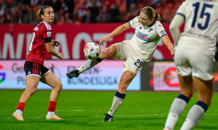 04.10.2026 - Fussball - Saison 2026 2027 - 1. Google Pixel Frauen Bundesliga - 06. Spieltag: 1. FC Nürnberg FCN ( Club Clubfrauen ) - TSG 1899 Hoffenheim - Sportfoto Zink - xwoxzix - Jonna van de Velde (25, TSG Hoffenheim ) erzielt Treffer Tor Torschuß zum 1:2 -