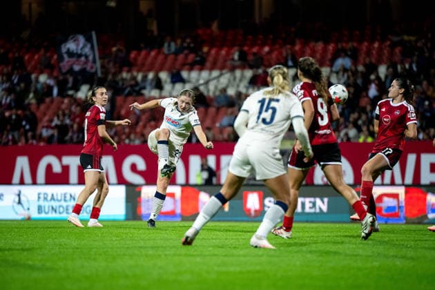 04.10.2026, GER, Fussball, Frauen, Google Pixel 1. Bundesliga, Saison 2026 2027, 5. Spieltag, 1. FC Nürnberg vs. TSG 1899 Hoffenheim Jonna van de Velde ( TSG Hoffenheim, 25 ) trifft das Tor zum 1:2 DFB DFL regulations prohibit any use of photographs as image sequences and or quasi-video Nürnberg Max-Morlock-Stadion Bayern Deutschland Copyright: xNordphoto Memmlerx