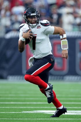 October 4, 2026, Houston, Texas, U.S: Houston Texans quarterback C.J. Stroud (7) carries the ball upfield on a quarterback scramble during the first quarter of the NFL, American Football Herren, USA regular season game between the Houston Texans and the Dallas Cowboys at Reliant Stadium in Houston, TX on October 4, 2026. Houston U.S - ZUMAw137 20261004_aap_w137_032 Copyright: xErikxWilliamsx