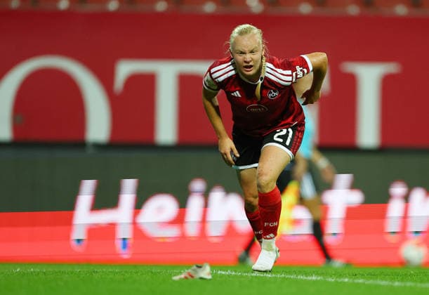 October 4, 2026, Nuremberg, Bayern, Germany: Bednorz Keira of FCN loses a shoe during the Women German Bundesliga 2026 - 2027 football match between 1.FC Nurnberg and TSG Hoffenheim at Max Morlock Stadium in Nuremberg , Bayern , Germany . October 04th , 2026 Football Women German Bundesliga 2026 - 2027 1.FC Nurnberg-TSG Hoffenheim  - ZUMAe140 20261004_zip_e140_076 Copyright: xDavidexEliasx