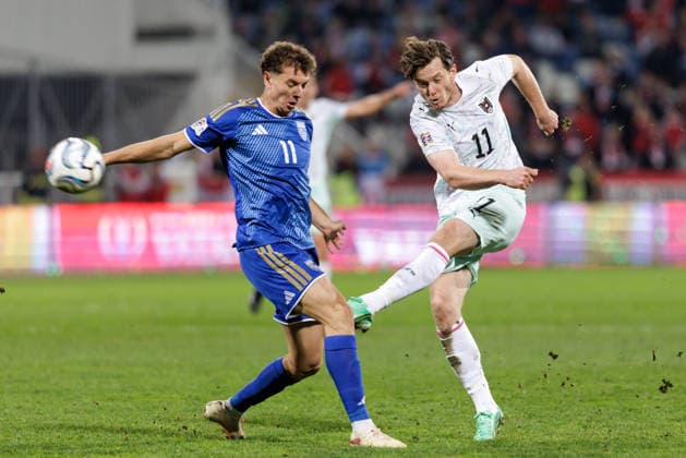 SOCCER - NL, KOS vs AUT PRISTINA,KOSOVO,04.OCT.26 - SOCCER - UEFA Nations League, OEFB international match, Länderspiel, Nationalmannschaft Kosovo vs Austria. Image shows Fisnik Asllani (KOS) and Michael Gregoritsch (AUT).  GEPAxpictures xArminxRauthner