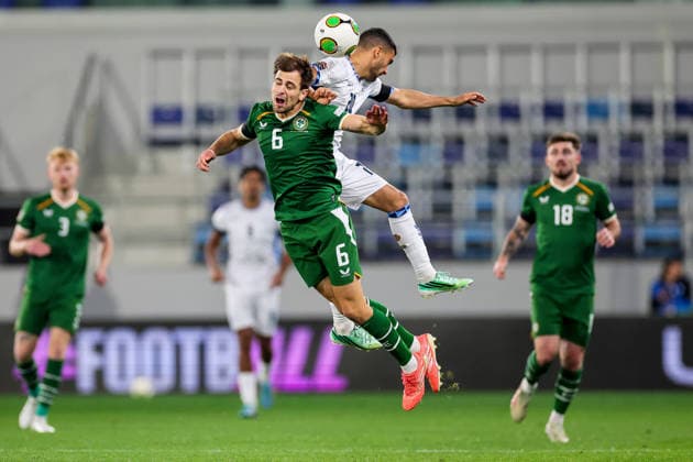 UEFA Nations League Group Stage, TSC Arena, BaÄka Topola, Serbia 4 10 2026 Republic of Ireland vs Israel Ireland s Jayson Molumby contests for a high ball against Israel s Liel Abada Jayson Molumby contests for a high ball against Liel Abada 4 10 2026  Copyright: xx RB1_9222
