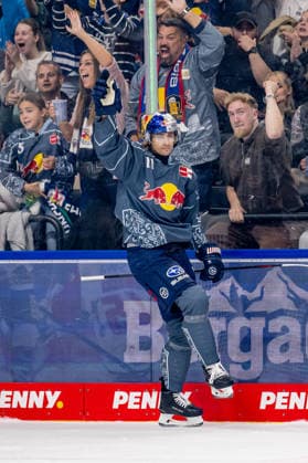 Markus Eisenschmid (EHC Red Bull Muenchen, 11) bejubelt sein Tor zum 2:1 in Unterzahl shorthanded GER, EHC Red Bull Muenchen vs. Augsburger Panther, DEL, Saison 2026 2027, 6. Spieltag, 04.10.2026. Foto: HMB Media Heike Feiner Copyright: HMBxMedia HeikexFeiner