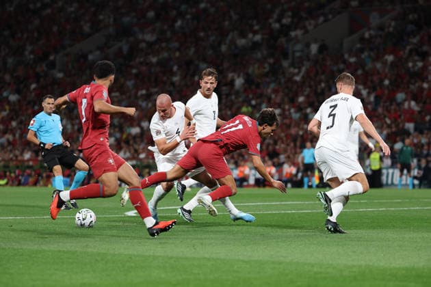 Porto, Portugal - October 04: Leo Oestigard (Norway), Joao Felix (Portugal) battles for the Ball during the UEFA Nations League 2026 27 League Phase Matchday 4 match between Portugal and Norway at Estadio do Dragao in Porto, Portugal Copyright: HMBxMedia JoaquimxFerreira