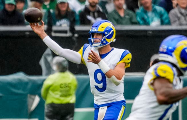 October 4, 2026, Philadelphia, Pa, USA: Oct 4, 2026; Philadelphia, PA, USA; Los Angeles Rams quarterback Matthew Stafford (9) throws a pass at Lincoln Financial Field. Mandatory Credit: -Cal Media NFL, American Football Herren, USA 2026: Rams Vs Eagles OCT 04  - ZUMAcs17 20261004_faf_cs17_164 Copyright: xScottxSeriox