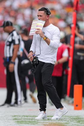 NFL, American Football Herren, USA 2026: Packers Vs Buccaneers OCT 04 Oct 4, 2026; Tampa, FL, USA; Green Bay Packers head coach Matt LaFleur on the sidelines during the NFL game between the Green Bay Packers and Tampa Bay Buccaneers at Raymond James Stadium. Mandatory Credit: Taylor McFee-Cal Media (Credit Image: Â Taylor Mcfee Cal Sport Media) Tampa Fl USA EDITORIAL USE ONLY Copyright: xx ZUMA-20261004_zma_c04_053.jpg TaylorxMcfeex csmphotothree531017