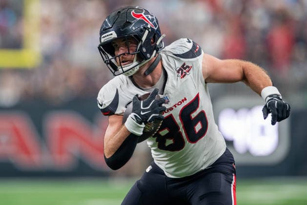 October 4, 2026: Houston Texans tight end Dalton Schultz (86) runs after making a catch during a game between the Dallas Cowboys and the Houston Texans in Houston, TX. .. CSM - ZUMAc04_ 20261004_zma_c04_045 Copyright: xTraskxSmithx