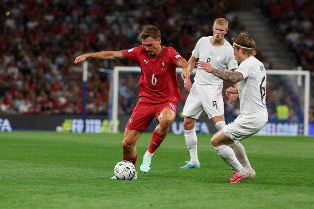 Porto, Portugal - October 04: Joao Palhinha (Portugal), Patrick Berg (Norway) battles for the Ball during the UEFA Nations League 2026 27 League Phase Matchday 4 match between Portugal and Norway at Estadio do Dragao in Porto, Portugal Copyright: HMBxMedia JoaquimxFerreira