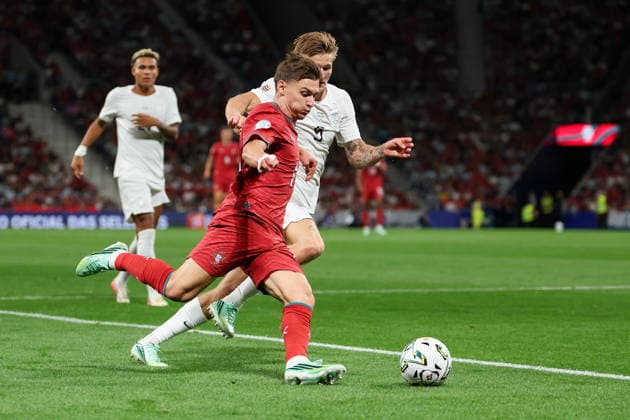Porto, Portugal - October 04: Francisco Conceicao (Portugal), David Moeller Wolfe (Norway) battles for the Ball during the UEFA Nations League 2026 27 League Phase Matchday 4 match between Portugal and Norway at Estadio do Dragao in Porto, Portugal Copyright: HMBxMedia JoaquimxFerreira