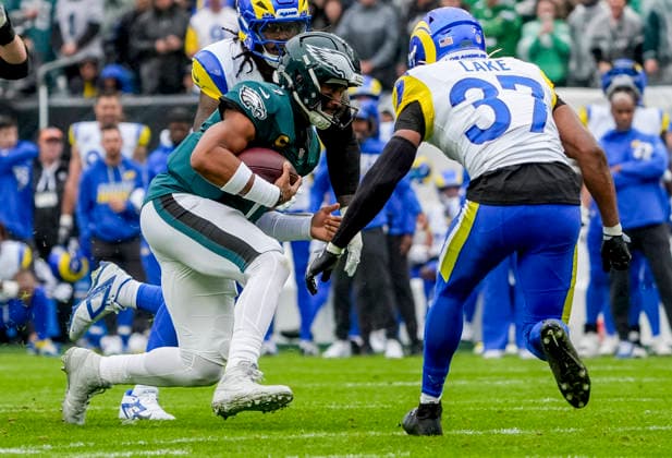 October 4, 2026, Philadelphia, Pa, USA: Oct 4, 2026; Philadelphia, PA, USA; Philadelphia Eagles quarterback Jalen Hurts (1) slides after scrambling for yardage at Lincoln Financial Field. Mandatory Credit: -Cal Media Philadelphia USA - ZUMAcs17 20261004_faf_cs17_155 Copyright: xScottxSeriox